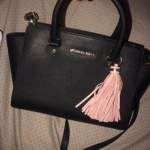 Micheal Kors purse